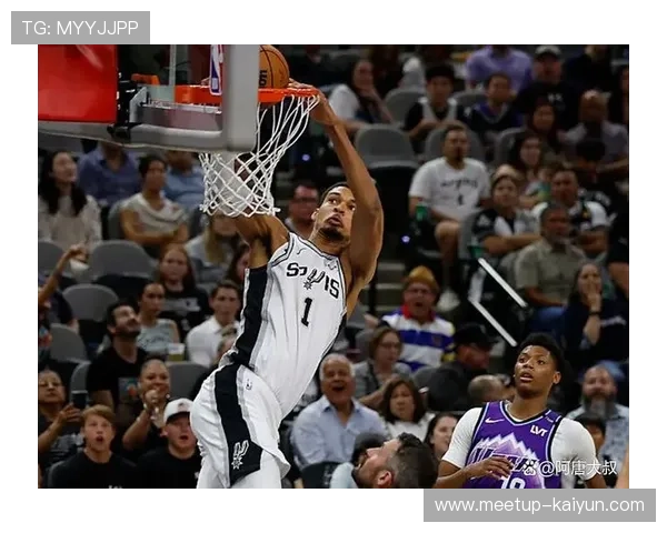 NBA焦点战再掀高潮巨星对决引爆季后赛格局风云谁主沉浮联盟震动 NBA焦点战再掀高潮巨星对决引爆季后赛格局风云谁主沉浮联盟震动