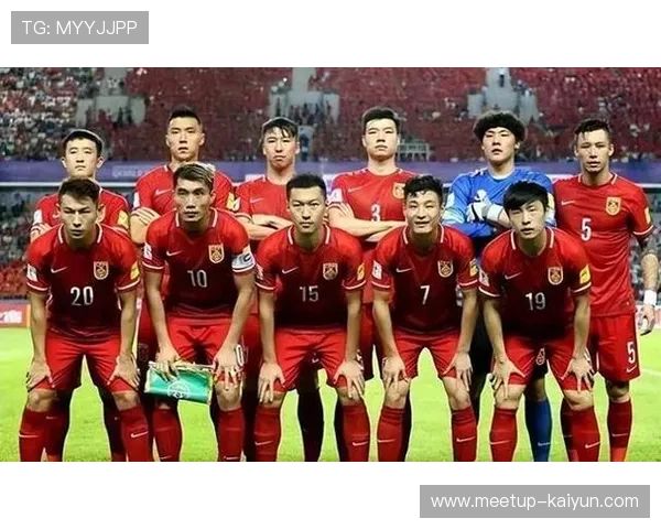 国足新帅亮相集训启动冲击世界杯亚洲区关键战役拼搏备战球迷期待 国足新帅亮相集训启动冲击世界杯亚洲区关键战役拼搏备战球迷期待