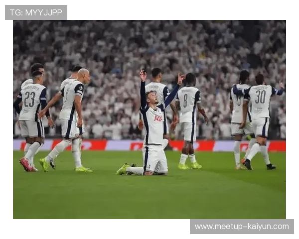 欧冠赛场风云再起豪门争冠激战折射足坛新格局年轻力量崛起备受关注 欧冠赛场风云再起豪门争冠激战折射足坛新格局年轻力量崛起备受关注