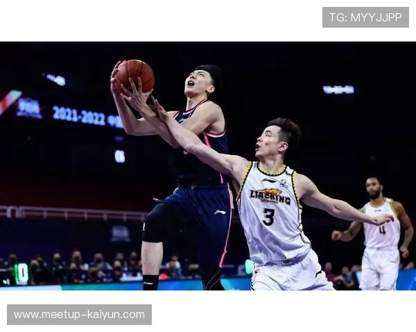 CBA新赛季激战正酣顶尖球星表现引发球迷热议