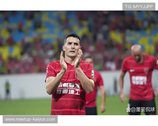 全新赛季开启 中国足球联赛强队对决激烈争夺冠军宝座 全新赛季开启 中国足球联赛强队对决激烈争夺冠军宝座