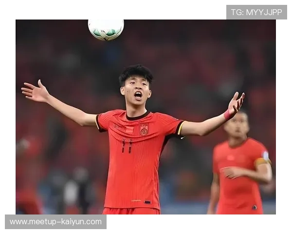 国足迎来关键热身赛阵容调整 引发球迷热议与期待 国足迎来关键热身赛阵容调整 引发球迷热议与期待