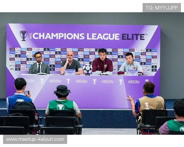 布莱克浦足球俱乐部宣布新任主教练上任并计划重建球队阵容